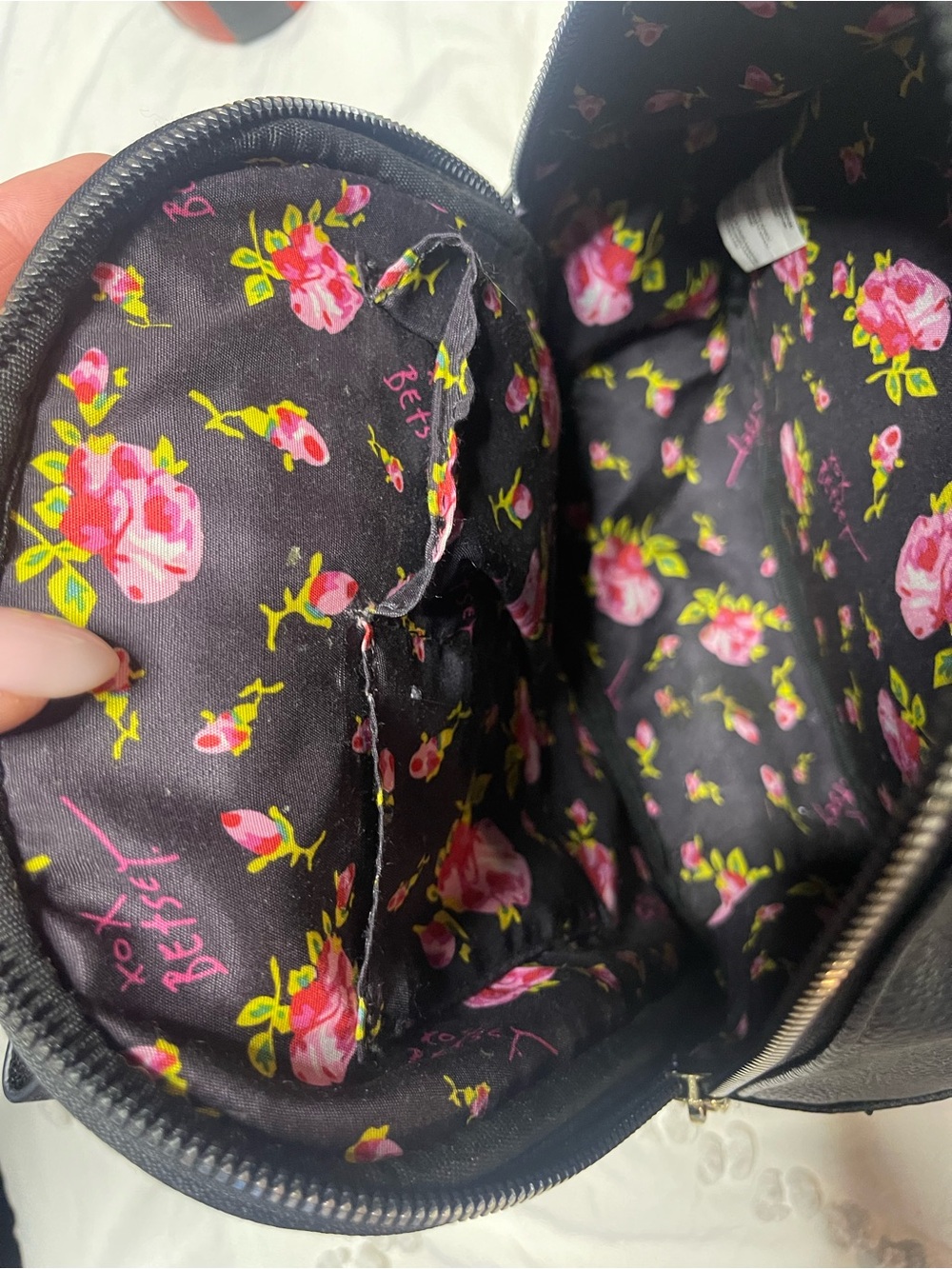 Betsey Johnson Black Quilted Heart Bow Mini Backpack Purse - Picture 7 of 14